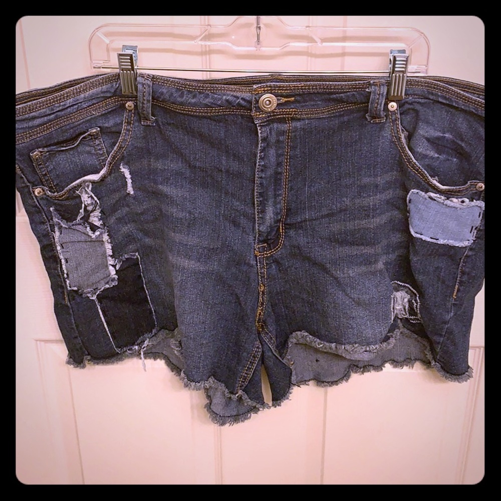 Patched denim shorts